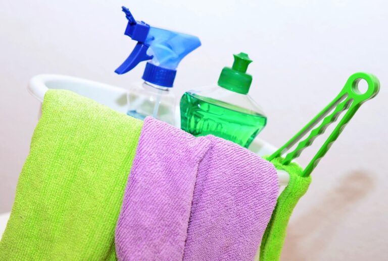 hoosing the Right Cleaning Chemical Manufacturer for Your Business