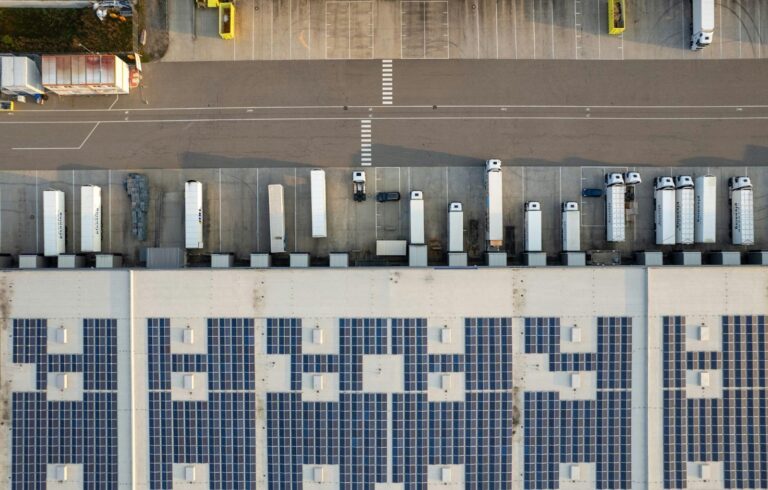 How Commercial Solar Panels Support Sustainable Business Practices