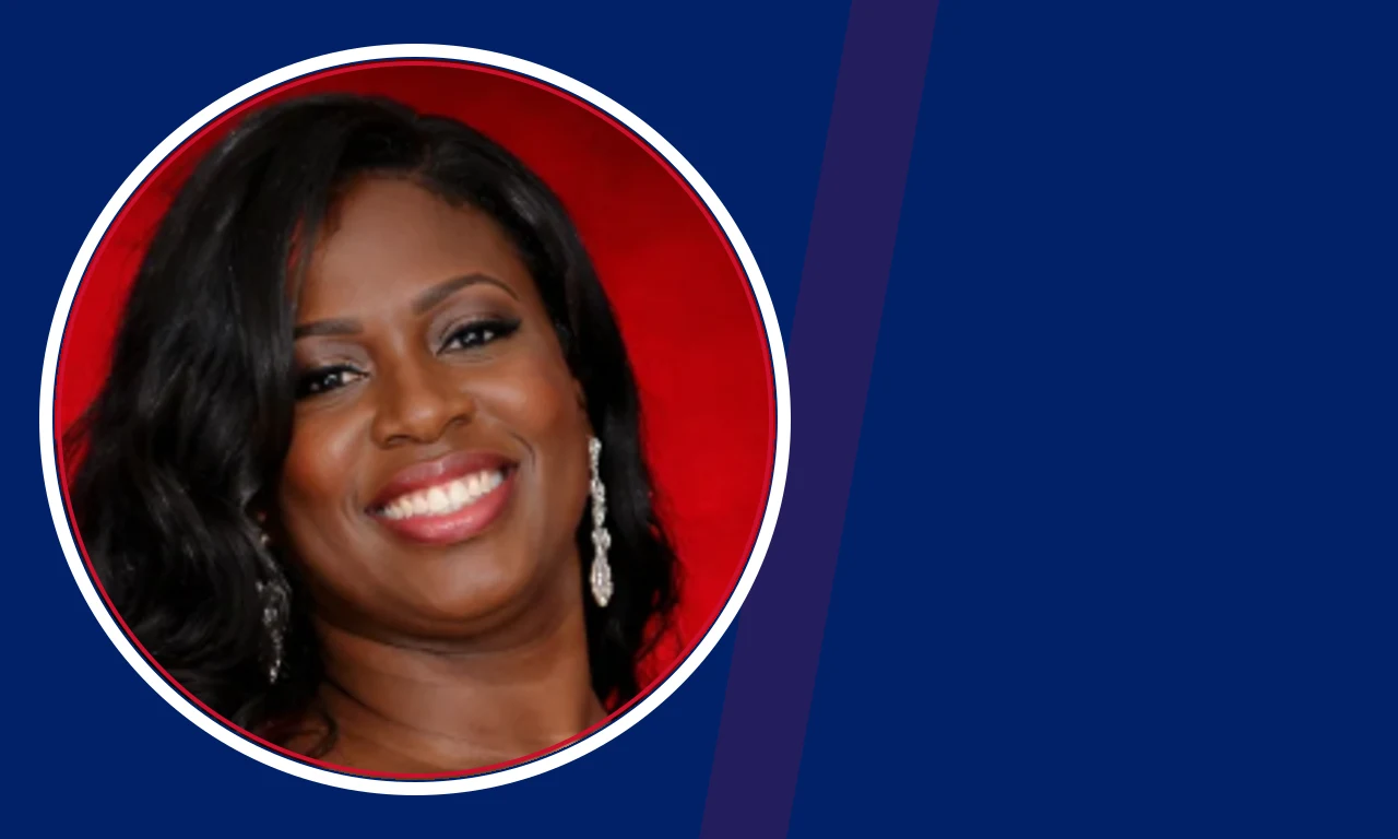 Mia Bieniemy portrait on navy background